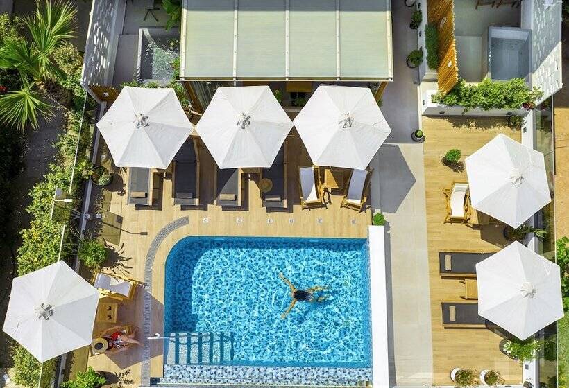 בית מלון כפרי Calla Luxury Seafront Suites