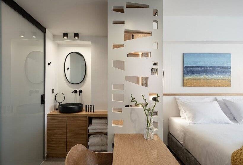 בית מלון כפרי Calla Luxury Seafront Suites