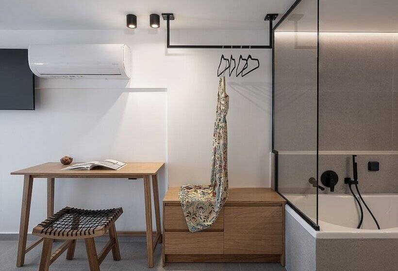 בית מלון כפרי Calla Luxury Seafront Suites