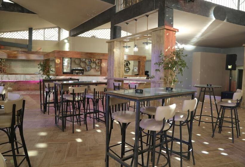 فندق City Beach Esplanade Monastir