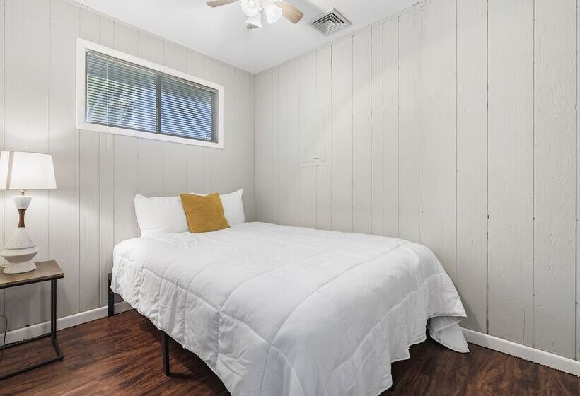 فندق Kimberling Cove C1