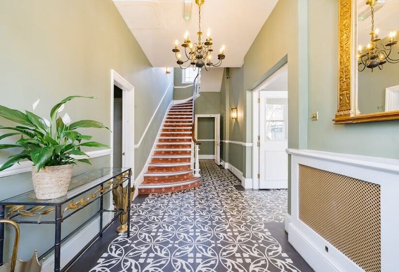 هتل The Abbey Notting Hill