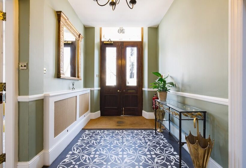 هتل The Abbey Notting Hill