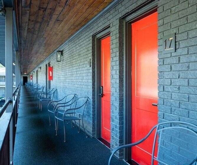 בית מלון כפרי Trailhead By Weekender