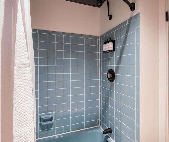 בית מלון כפרי Trailhead By Weekender