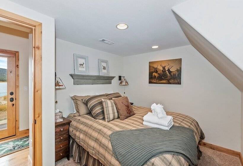 Lagunita Shores By Avantstay Beautiful Lakefront Mansion W/ Hot Tub & Bbq