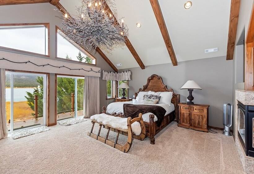 Lagunita Shores By Avantstay Beautiful Lakefront Mansion W/ Hot Tub & Bbq