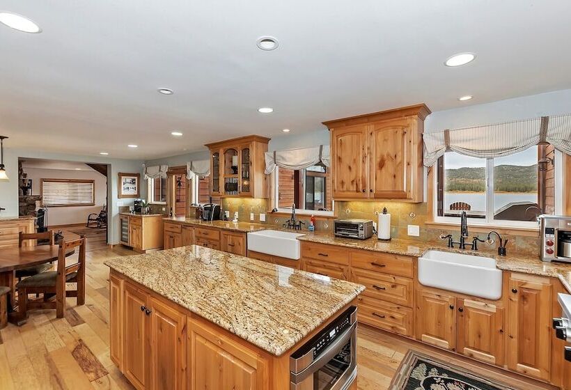 Lagunita Shores By Avantstay Beautiful Lakefront Mansion W/ Hot Tub & Bbq