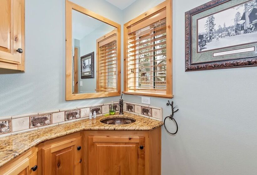 Lagunita Shores By Avantstay Beautiful Lakefront Mansion W/ Hot Tub & Bbq