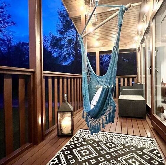 Luxurious Mountain Retreat Lodge Hunters Quay