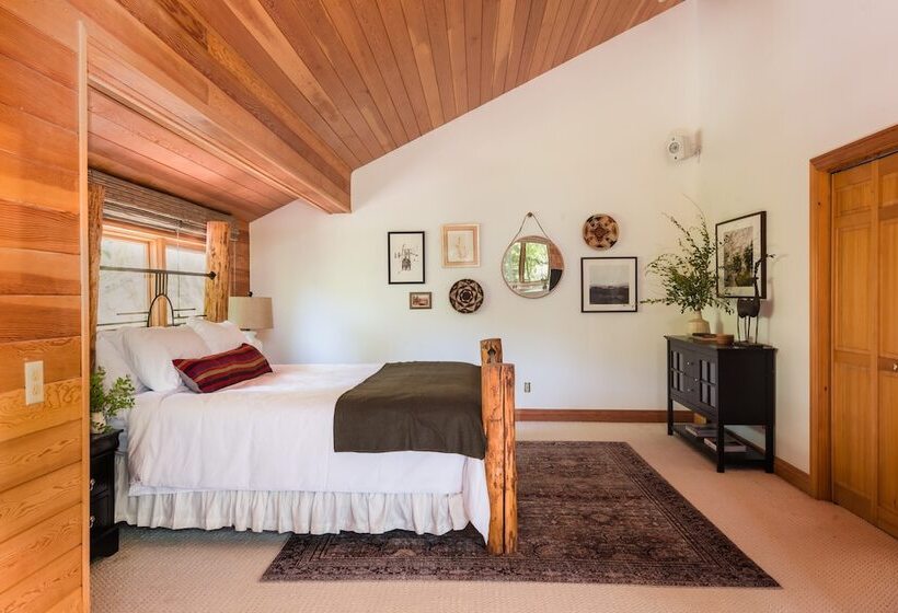 Nightstar By Avantstay Charming Rustic Cabin W/ Large Balcony & Sauna