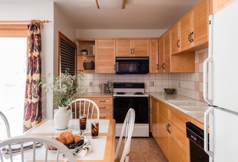 Nightstar By Avantstay Charming Rustic Cabin W/ Large Balcony & Sauna