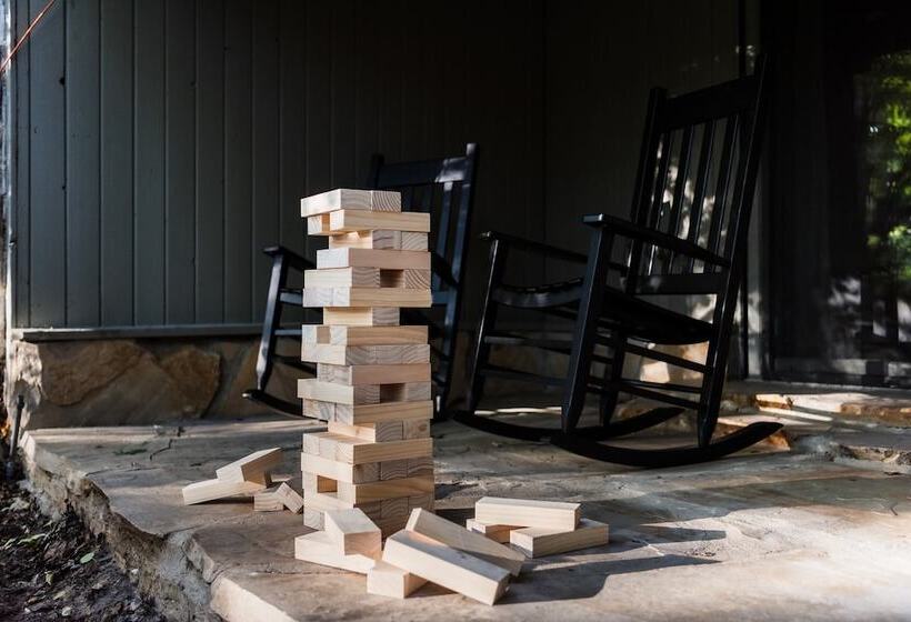 Nightstar By Avantstay Charming Rustic Cabin W/ Large Balcony & Sauna