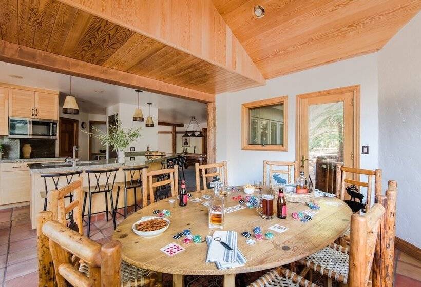 Nightstar By Avantstay Charming Rustic Cabin W/ Large Balcony & Sauna