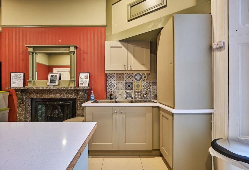 Пансион 22 The Square