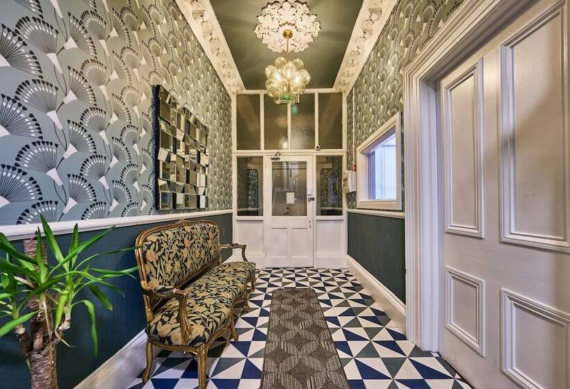 Пансион 22 The Square