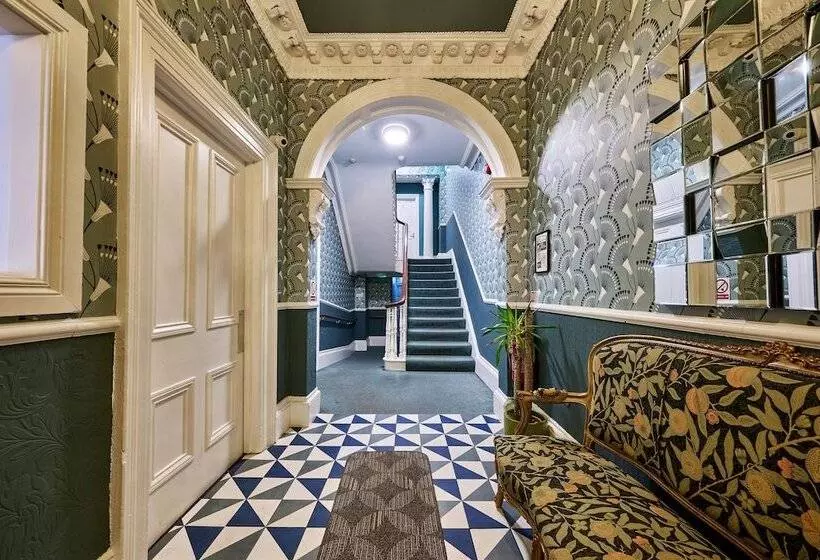 Majatalo 22 The Square