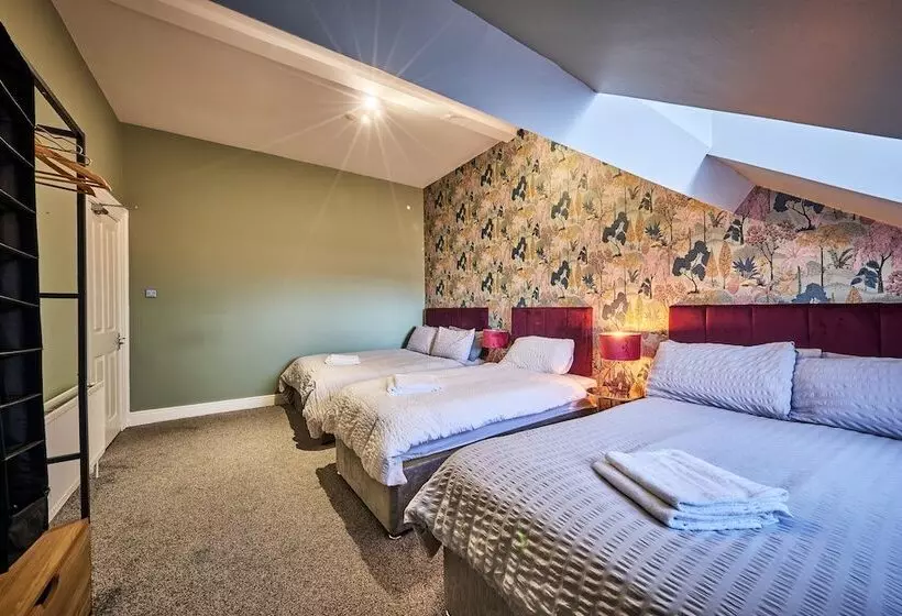 Majatalo 22 The Square