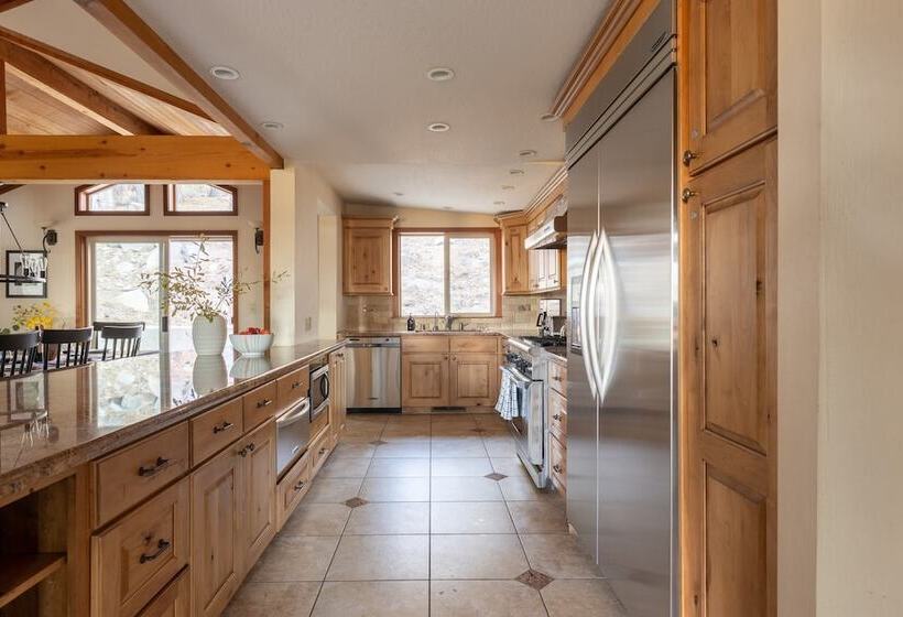 Redwood By Avantstay Secluded Cabin W/ Views & Spa 5mins To Northstar!