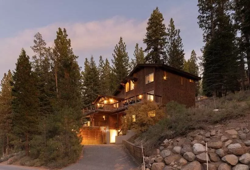 Redwood By Avantstay Secluded Cabin W/ Views & Spa 5mins To Northstar!