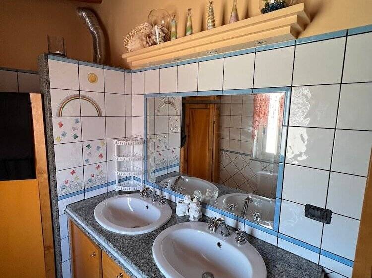 דירת נופש Apartment With Terrace Close To Catania, Sicily