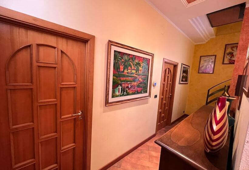 דירת נופש Apartment With Terrace Close To Catania, Sicily