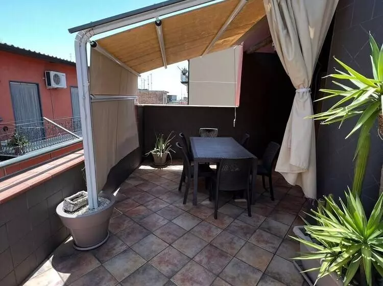 レジデンス Apartment With Terrace Close To Catania, Sicily