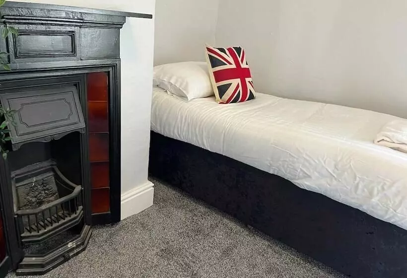 リゾートホテル The North Wales Gathering   Hot Tub Sleeps Up To 16