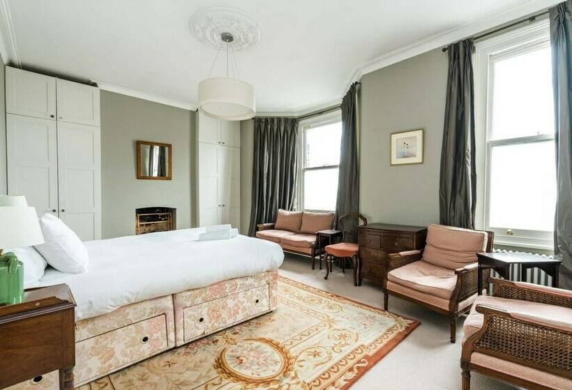 Stylish 3bd Family Home In Shepherd Bush