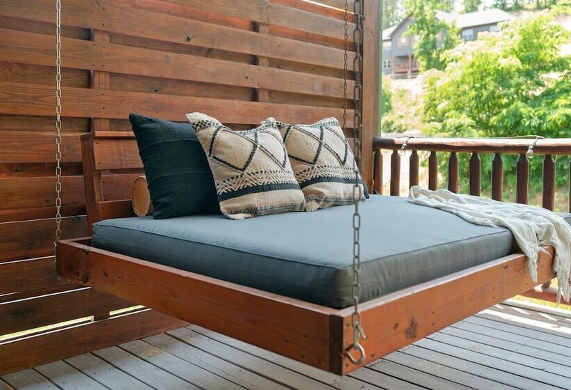 Tennessee Blue By Avantstayheart Of Pigeon Forge!