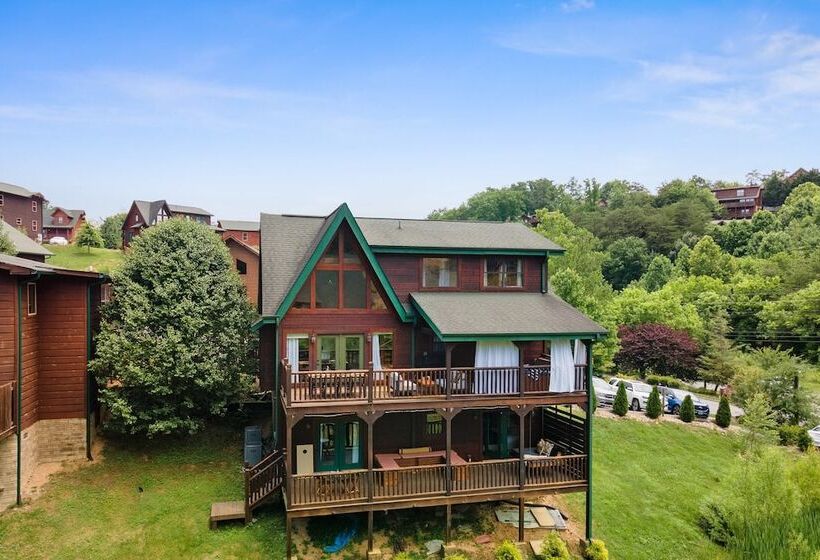 Tennessee Blue By Avantstayheart Of Pigeon Forge!