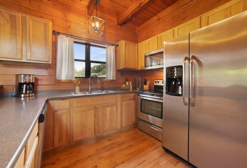 Tennessee Blue By Avantstayheart Of Pigeon Forge!