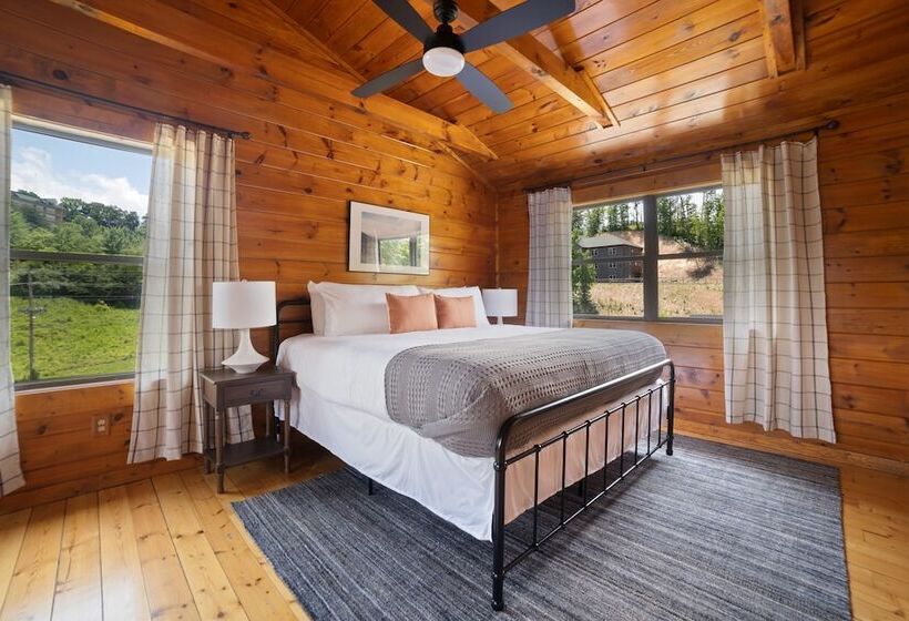 Tennessee Blue By Avantstayheart Of Pigeon Forge!