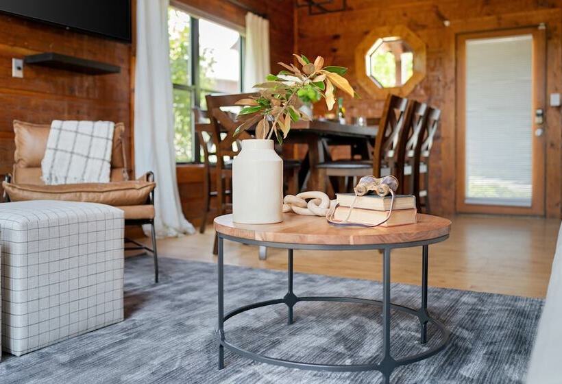 Tennessee Blue By Avantstayheart Of Pigeon Forge!