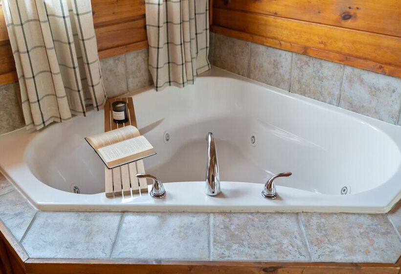 Tennessee Blue By Avantstayheart Of Pigeon Forge!