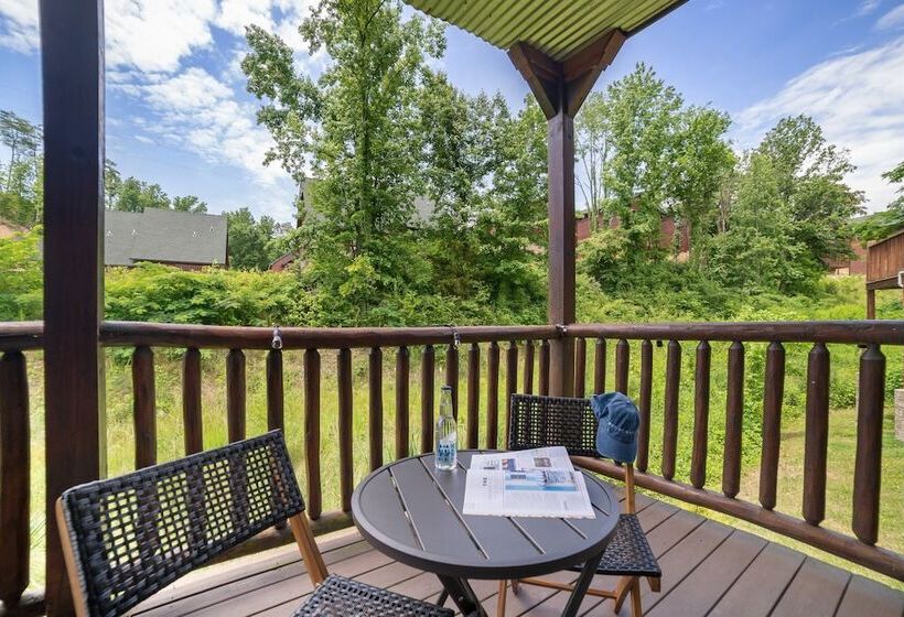 Tennessee Blue By Avantstayheart Of Pigeon Forge!