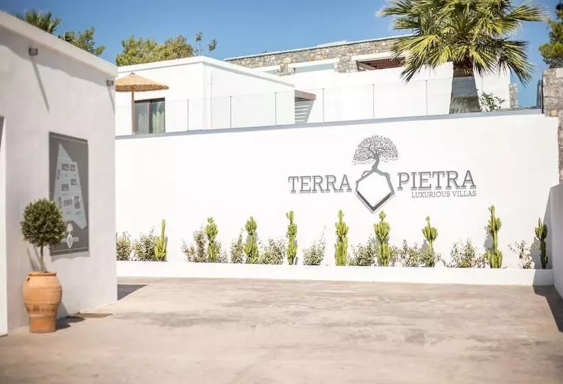 Terra Pietra Luxury Villas & Suites