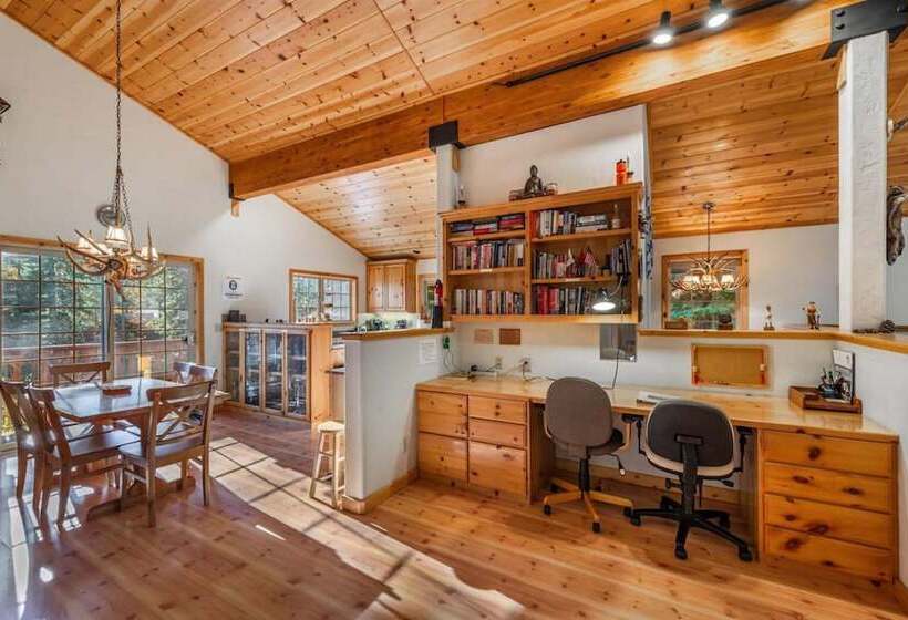 Wolf S Lair By Avantstay Swiss Chalet W/ Private Hot Tub & Access To Northstar Resort Community