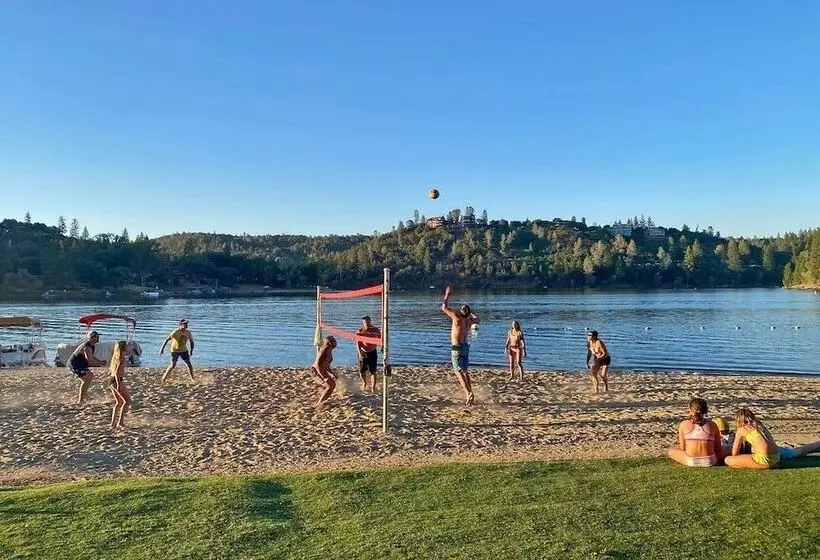 Dos Pinos   Spacious Lakefront Cabin W/ Game Room By Yosemite Region Resorts