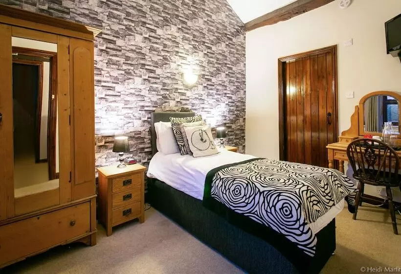 Aamiaismajoitus (B&B) The Old Hall Inn