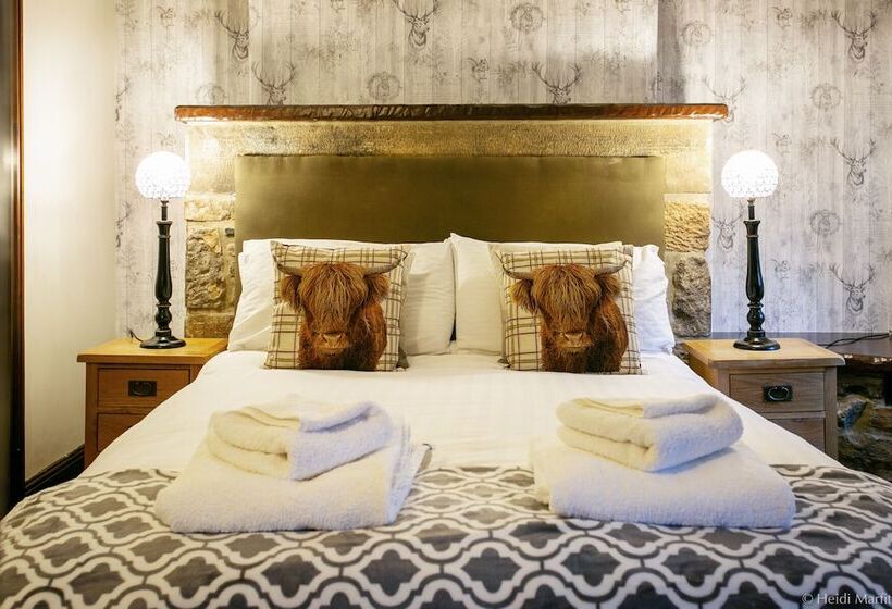 مبيت وإفطار The Old Hall Inn