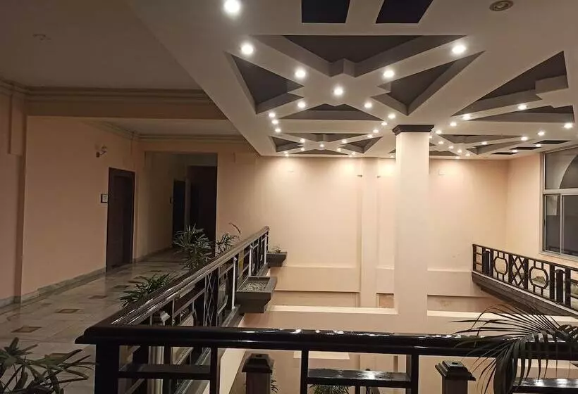 Hotelli Centre Point