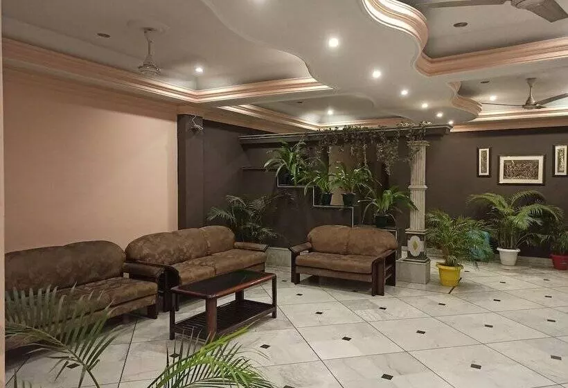 Hotelli Centre Point