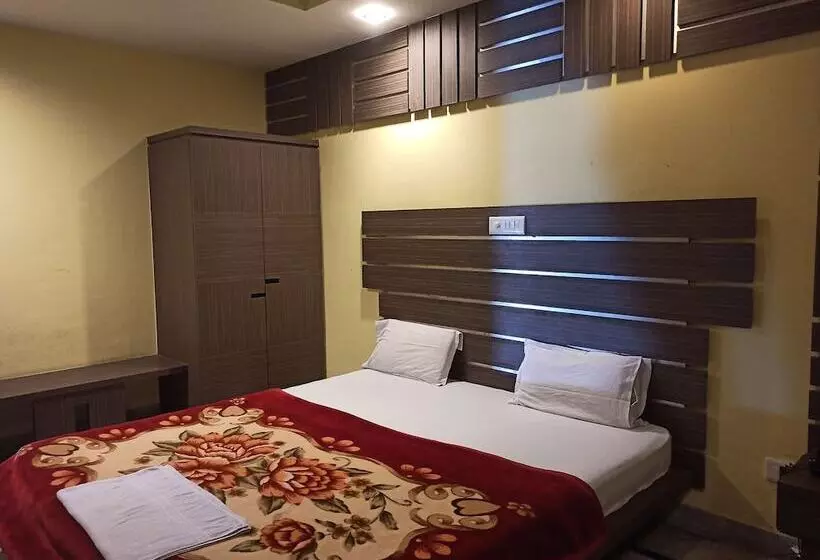 Hotelli Centre Point