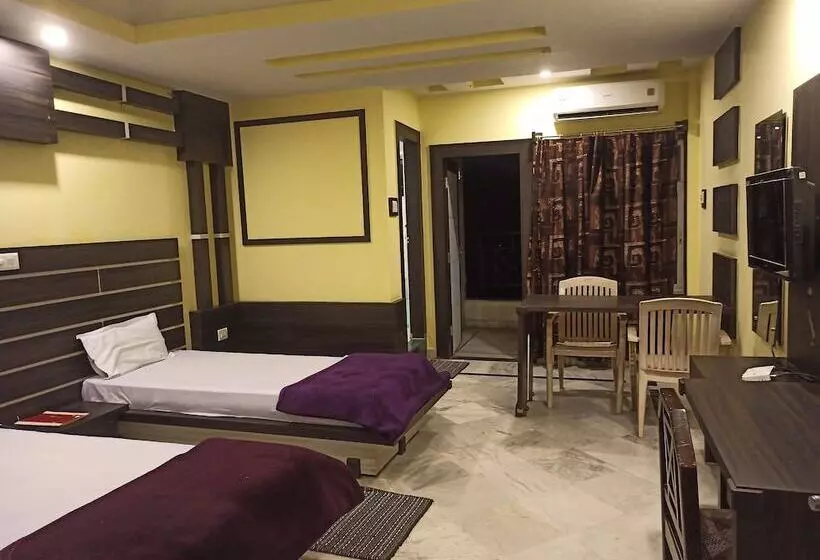 Hotelli Centre Point