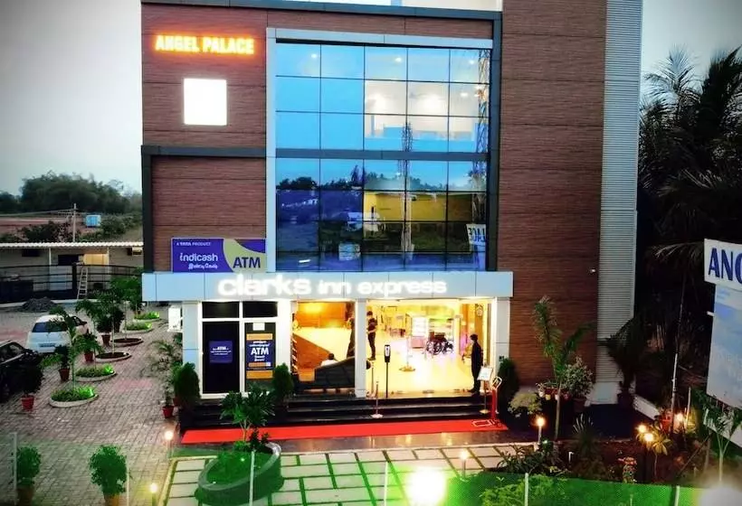 Hotelli Clarks Inn Express Sirkazhi