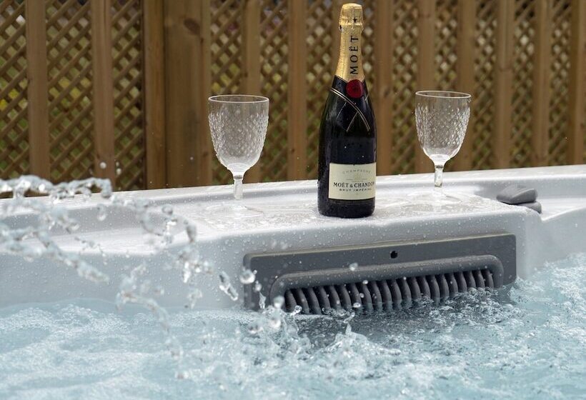 酒店 Hollicarrs Holiday Park   Hares Leap