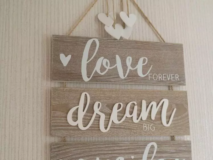 Hotelli Hollicarrs Holiday Park   Hares Leap