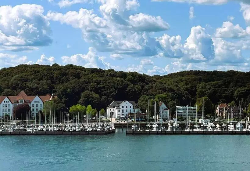 ホテル Kieler Yacht Club