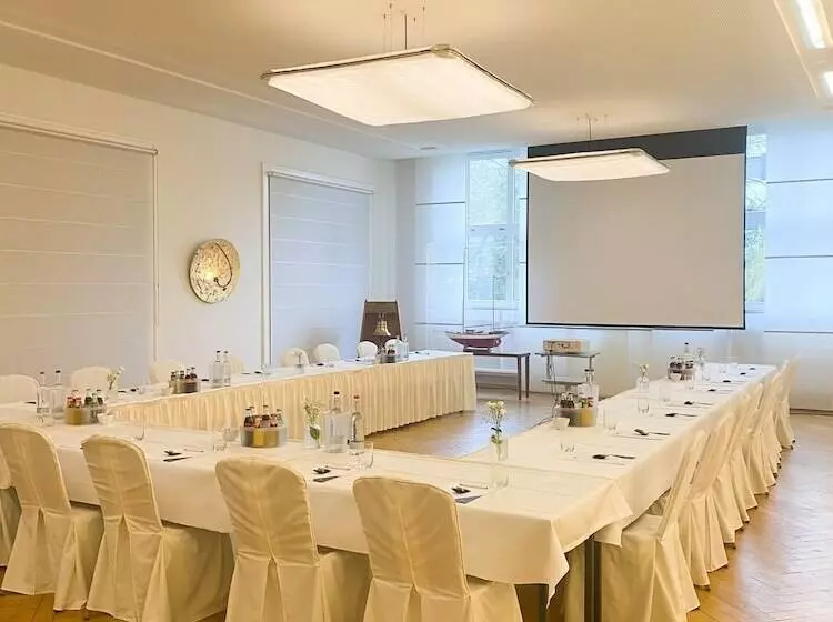 ホテル Kieler Yacht Club